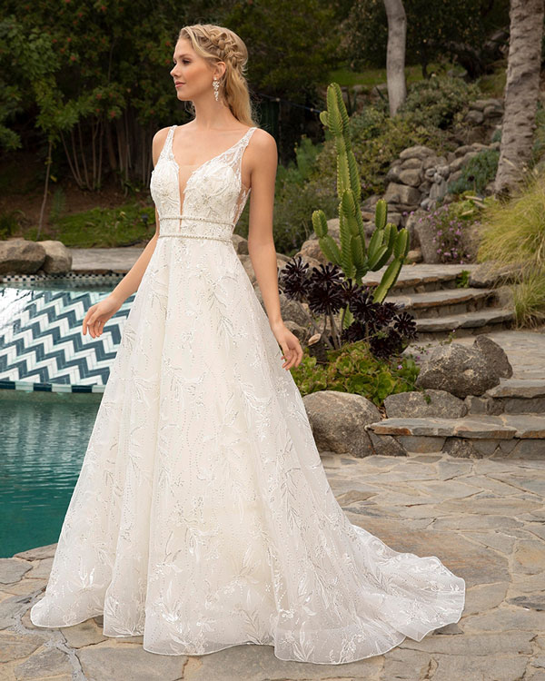 Classic lace A-line bridal gown