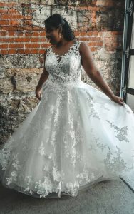 Plus-Size sleeveless A-line-Wedding Dress