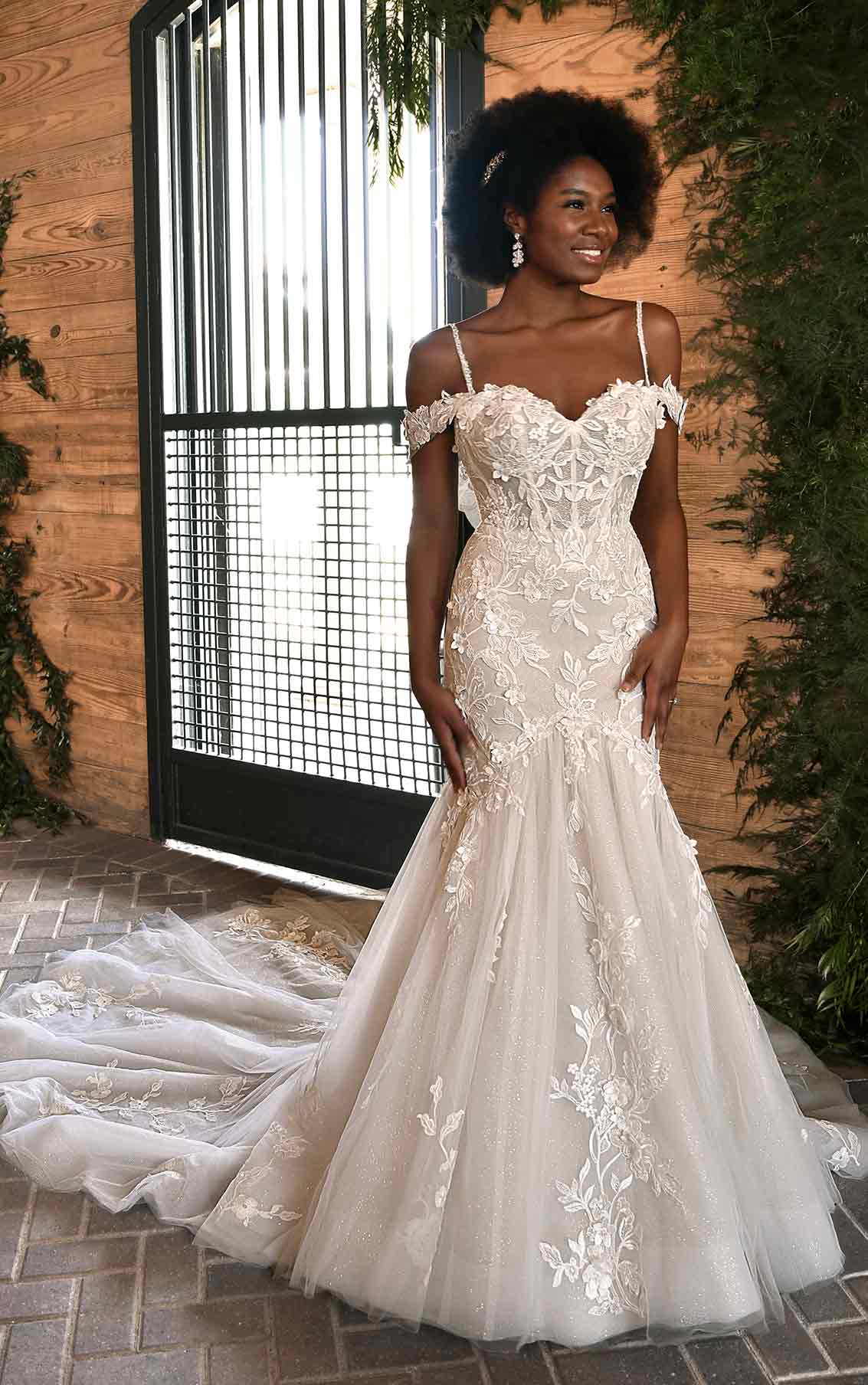Lace fit-and-flare wedding dress