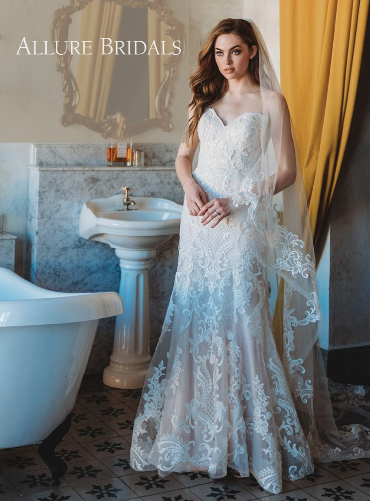 Lace sheath wedding dress
