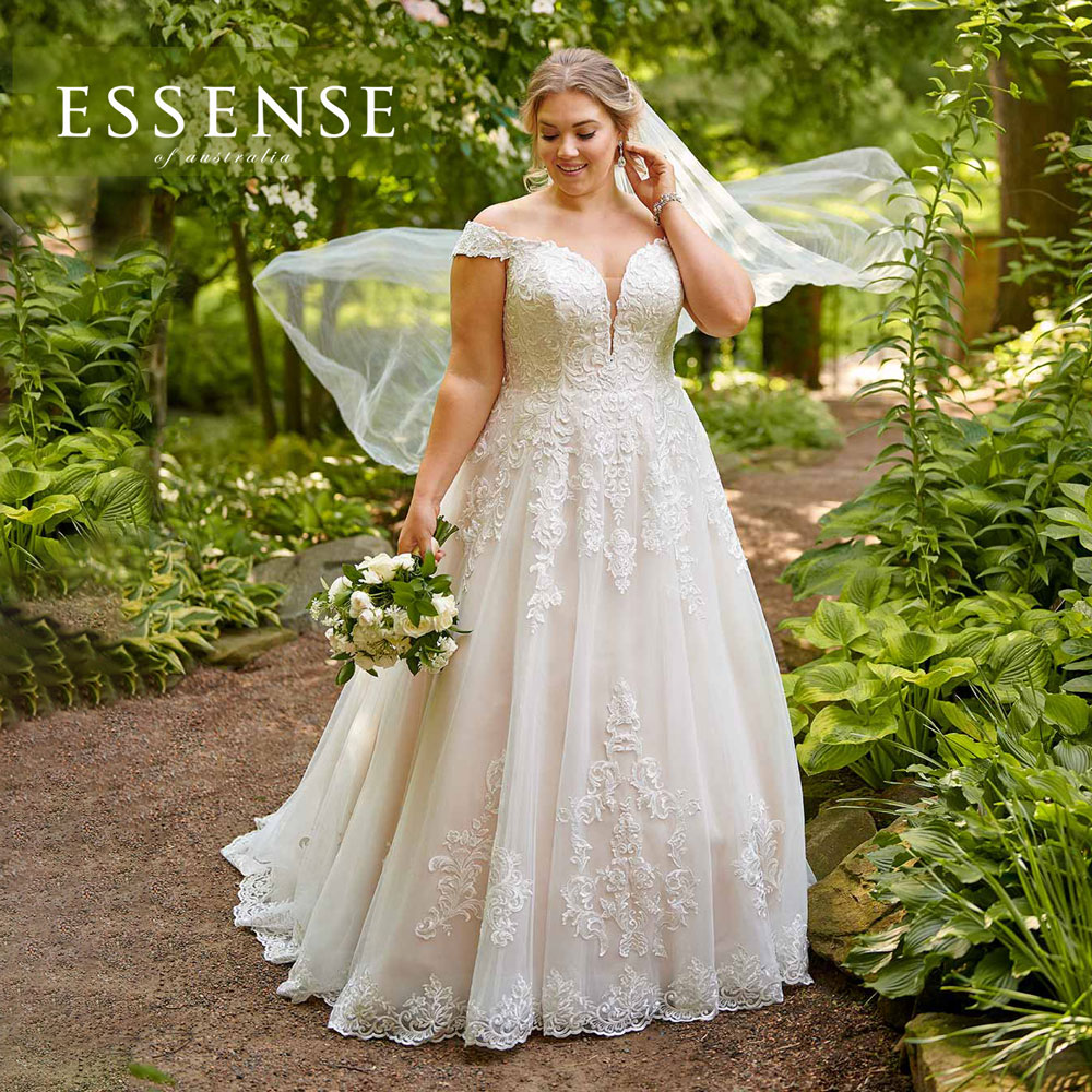 Plus-Size A-line wedding dress with cap sleeves