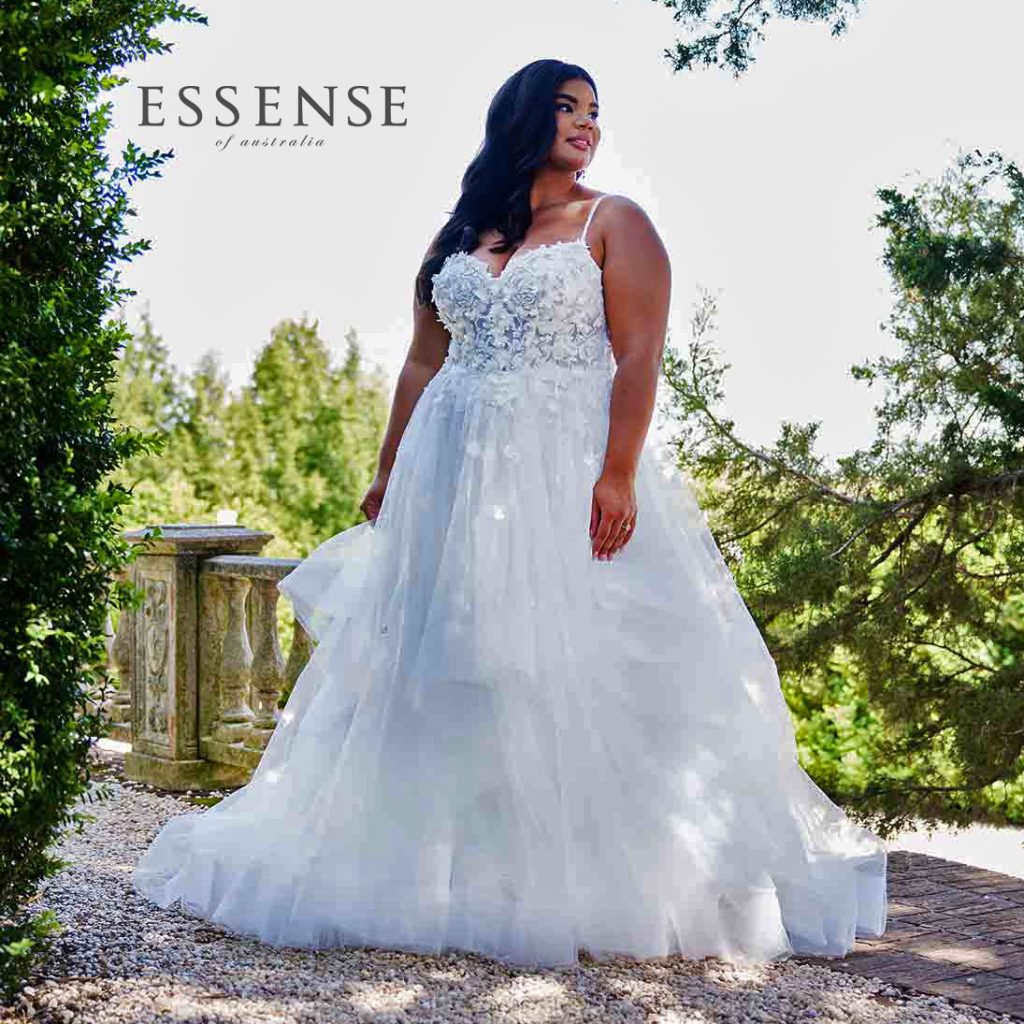 Sparkling Lace Plus Size Princess Ballgown Wedding Dress