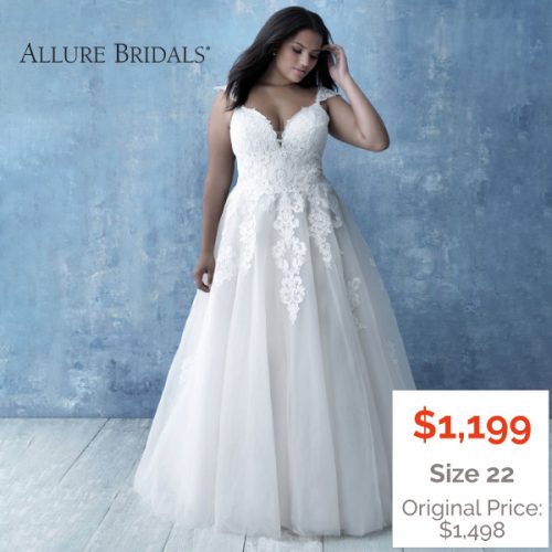 Plus-Size Sleeveless Bridal Gown