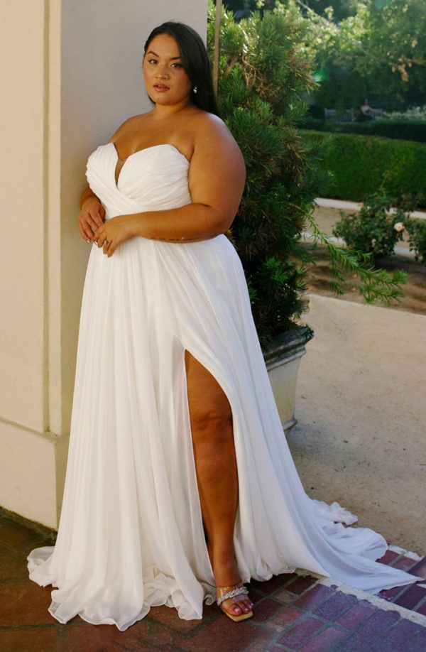 Plus Size Strapless Chiffon A-Line Wedding Dress