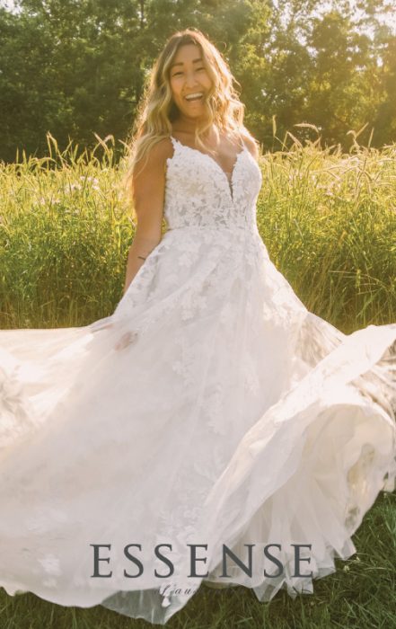 Sleevless ballgown wedding dress