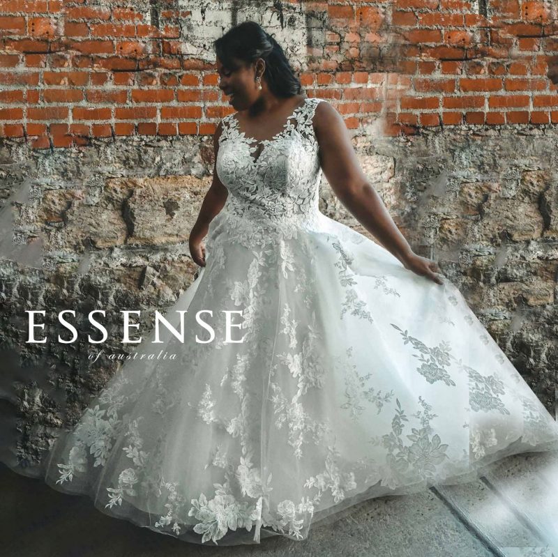 wedding-dress-Plus-Size-Sleeveless-Lace-A-Line-Essense-D3280-square-logo