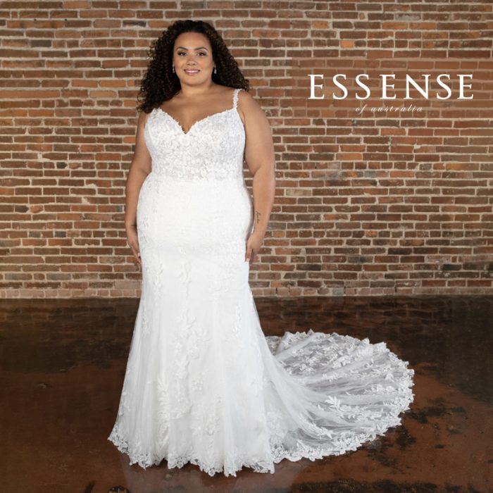 Plus-Size sleeveless lace fit-and-flare wedding dress