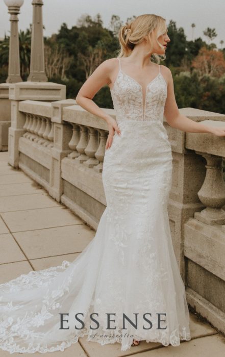 wedding-dress-sleeveless-lace-fit-flare-D3477-logo